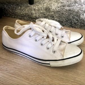 Chuck Taylor Dainty White Converse - Womens Size 7